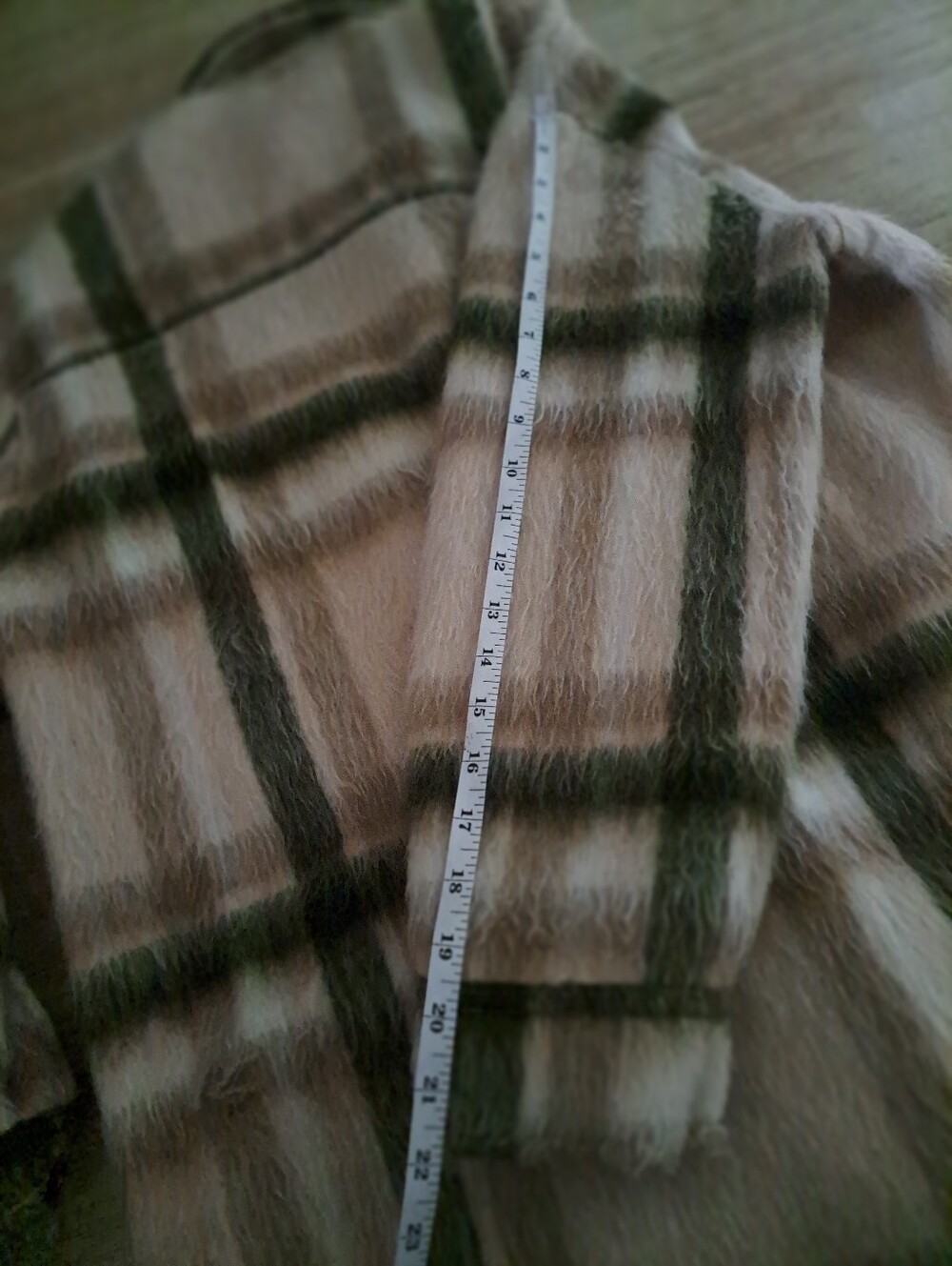 American Eagle Women  Outfitters Plaid Shacket Jacket - Beige & Olive - Picture 5 of 9